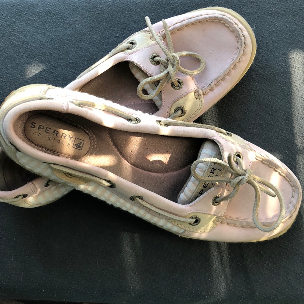 Sperry pink boat shoe